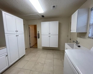 1704 Lisette Way - Photo Thumbnail 11