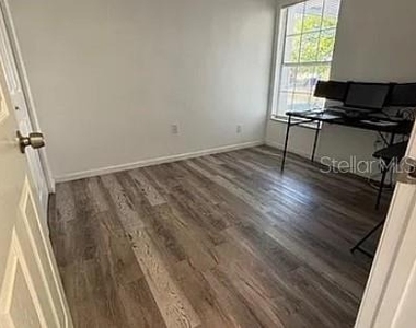 1619 Chatsworth Street - Photo Thumbnail 7