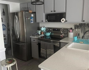 550 Orange Drive - Photo Thumbnail 4