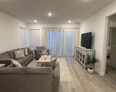2189 Sunshine Peak Drive - Photo Thumbnail 8