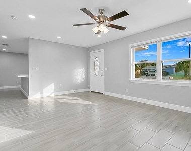 4823 Kathy Jo Terrace - Photo Thumbnail 6