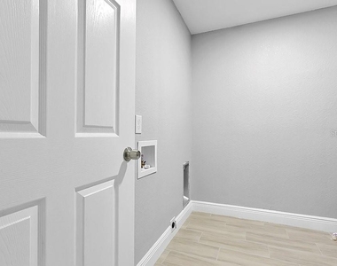 4823 Kathy Jo Terrace - Photo Thumbnail 21