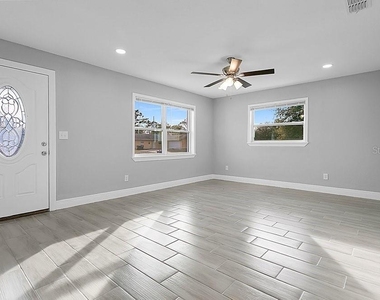 4823 Kathy Jo Terrace - Photo Thumbnail 9