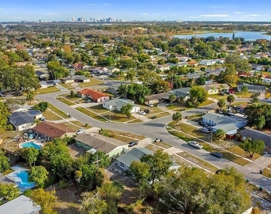 4823 Kathy Jo Terrace - Photo Thumbnail 30