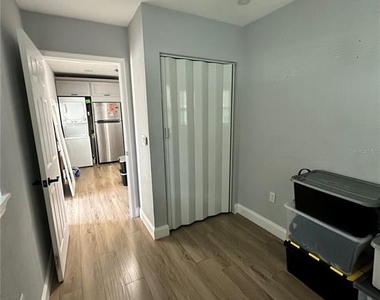 4521 Edgewater Drive - Photo Thumbnail 3