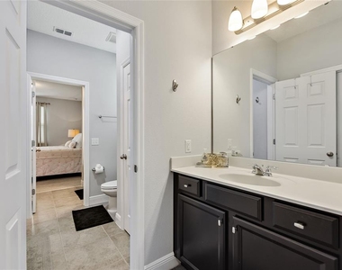 8719 Crescendo Avenue - Photo Thumbnail 23