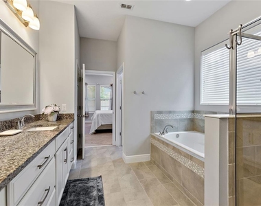 8719 Crescendo Avenue - Photo Thumbnail 19