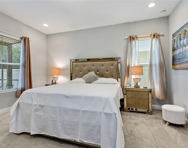 8719 Crescendo Avenue - Photo Thumbnail 17