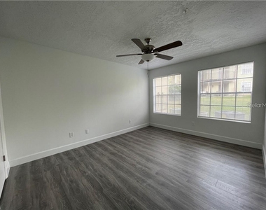 232 Afton Square - Photo Thumbnail 7