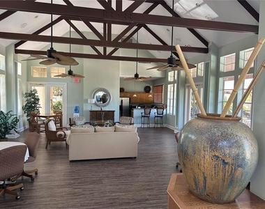 232 Afton Square - Photo Thumbnail 20