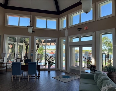 232 Afton Square - Photo Thumbnail 19