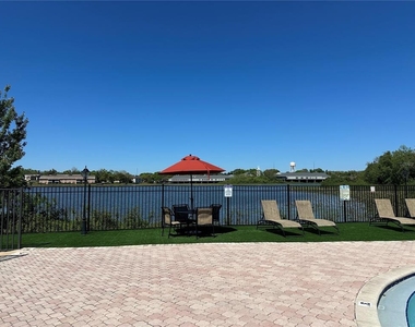 232 Afton Square - Photo Thumbnail 23