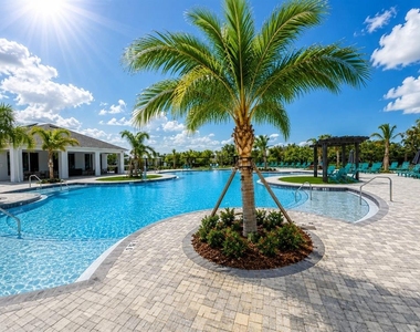 927 Waterfall Boulevard - Photo Thumbnail 7