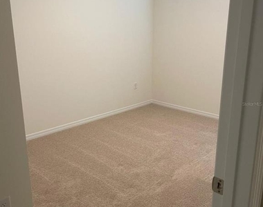 927 Waterfall Boulevard - Photo Thumbnail 2