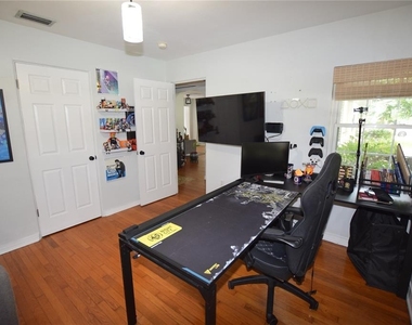 924 Boardman Street - Photo Thumbnail 33