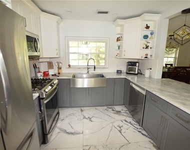 924 Boardman Street - Photo Thumbnail 23
