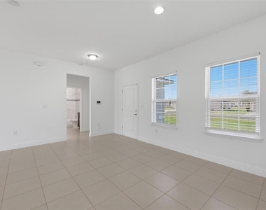 304 Begonia Court - Photo Thumbnail 6