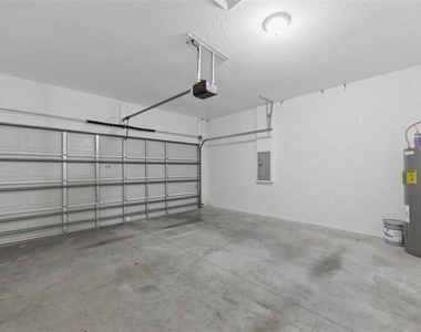 304 Begonia Court - Photo Thumbnail 30