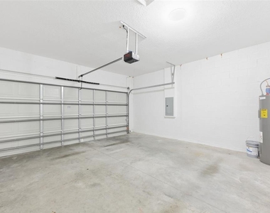304 Begonia Court - Photo Thumbnail 29