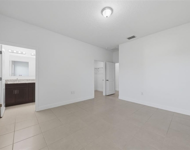 304 Begonia Court - Photo Thumbnail 26