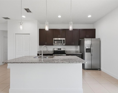 304 Begonia Court - Photo Thumbnail 8