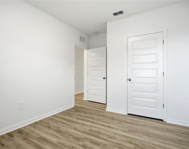 5735 Mountain Road - Photo Thumbnail 14