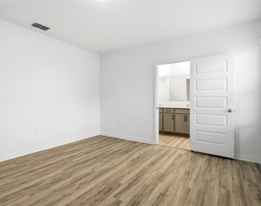 5735 Mountain Road - Photo Thumbnail 11