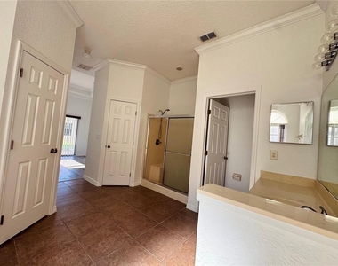 449 Bay Leaf Drive - Photo Thumbnail 9
