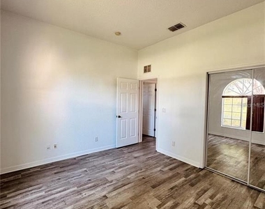 449 Bay Leaf Drive - Photo Thumbnail 7