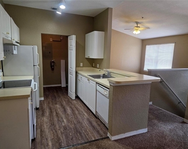 821 Grand Regency Pointe - Photo Thumbnail 2