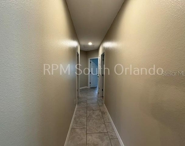 2751 Wadeview Loop - Photo Thumbnail 4