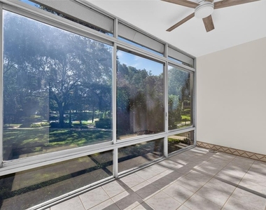 700 Melrose Avenue - Photo Thumbnail 8