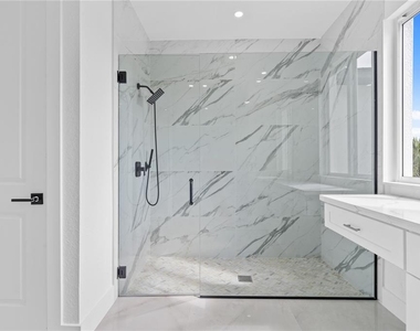 13438 Mcintosh Avenue - Photo Thumbnail 11