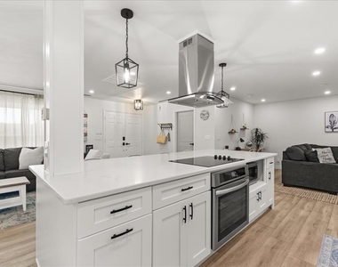 13923 Brewster Drive - Photo Thumbnail 10
