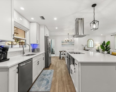 13923 Brewster Drive - Photo Thumbnail 13