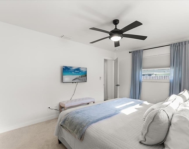 13923 Brewster Drive - Photo Thumbnail 28
