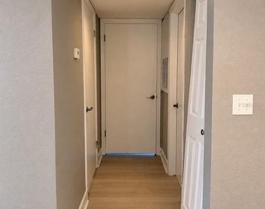 5124 Conroy Road - Photo Thumbnail 17