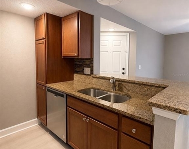 5124 Conroy Road - Photo Thumbnail 4