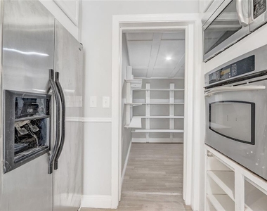1129 Ne 12th Street - Photo Thumbnail 14