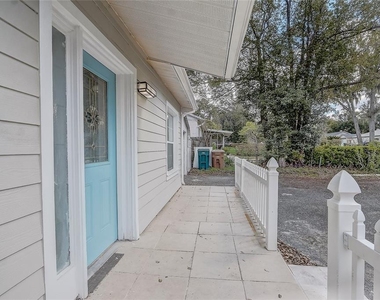 1129 Ne 12th Street - Photo Thumbnail 4