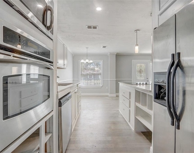 1129 Ne 12th Street - Photo Thumbnail 15