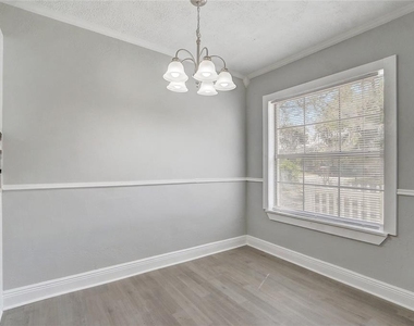 1129 Ne 12th Street - Photo Thumbnail 8