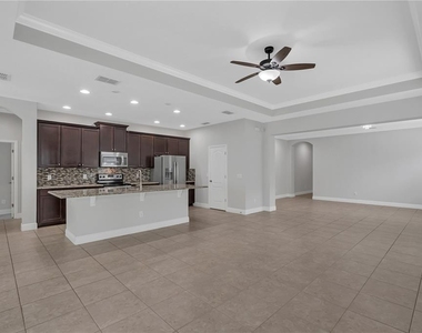 12826 Woodmere Close Dr - Photo Thumbnail 24