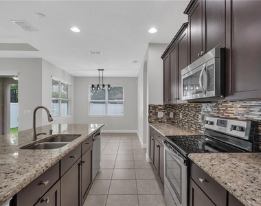 12826 Woodmere Close Dr - Photo Thumbnail 19