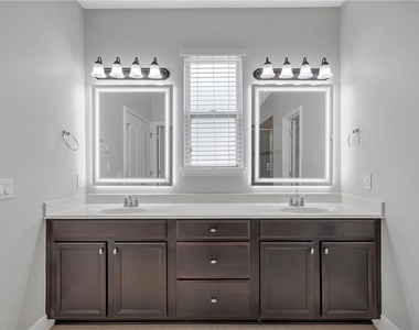 12826 Woodmere Close Dr - Photo Thumbnail 33