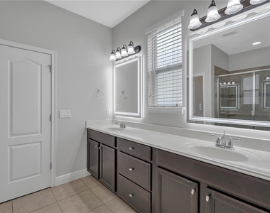 12826 Woodmere Close Dr - Photo Thumbnail 34