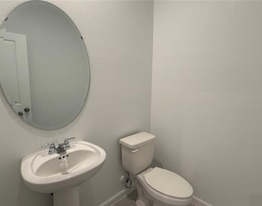 1155 Boardwalk Place Place - Photo Thumbnail 16
