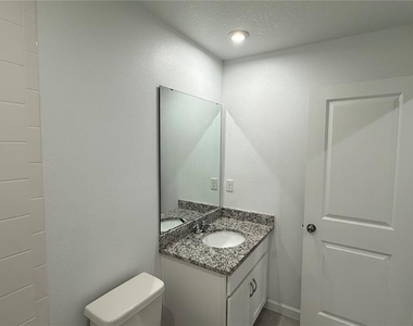 1155 Boardwalk Place Place - Photo Thumbnail 31