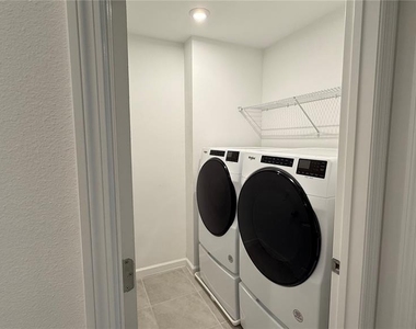 1155 Boardwalk Place Place - Photo Thumbnail 34