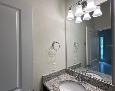 527 Piazza Point - Photo Thumbnail 20